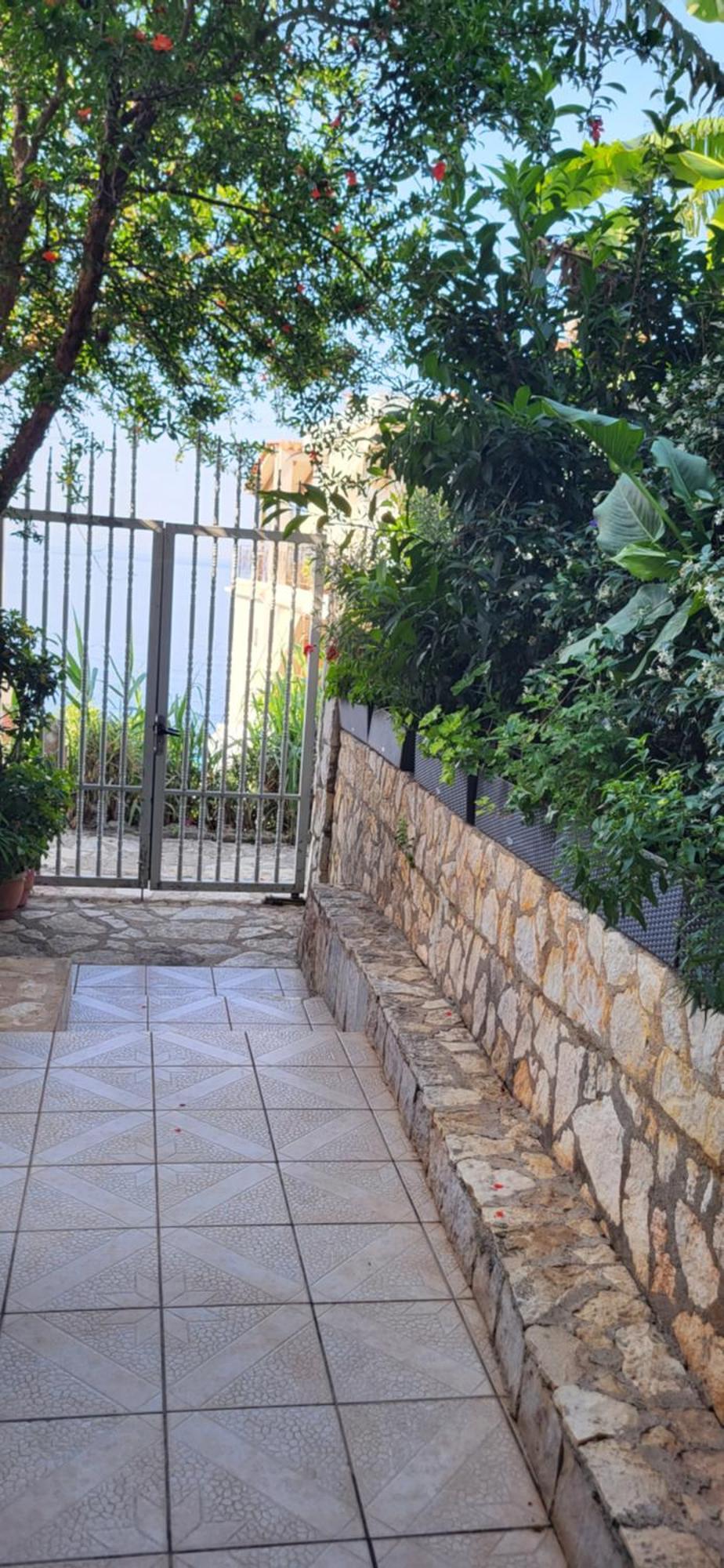 Jon Rooms Himare Exterior foto